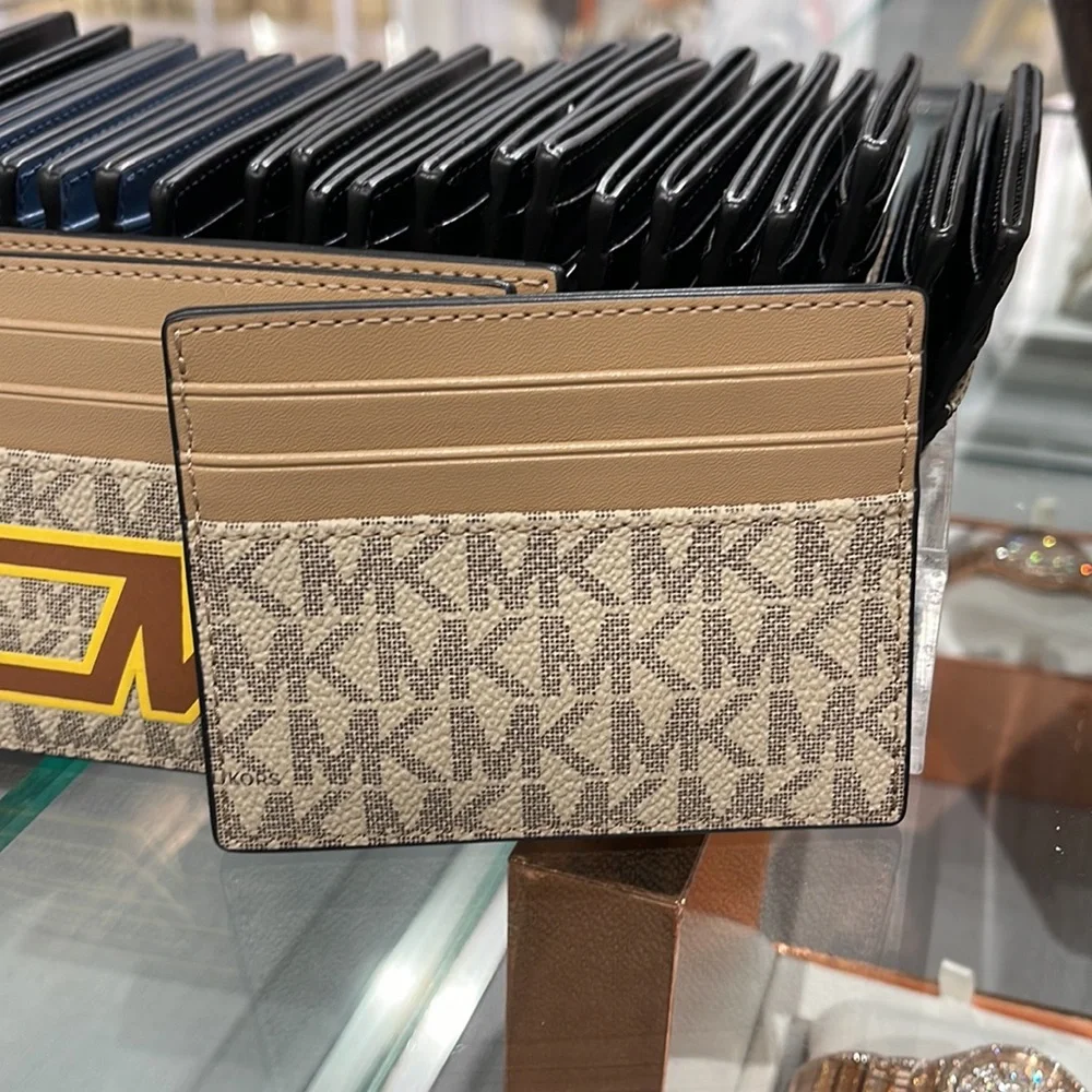 MICHAEL KORS MENS Cooper Graphic Logo Tall Card Case 36S3LCOD2B COLOR:Yellow NWT